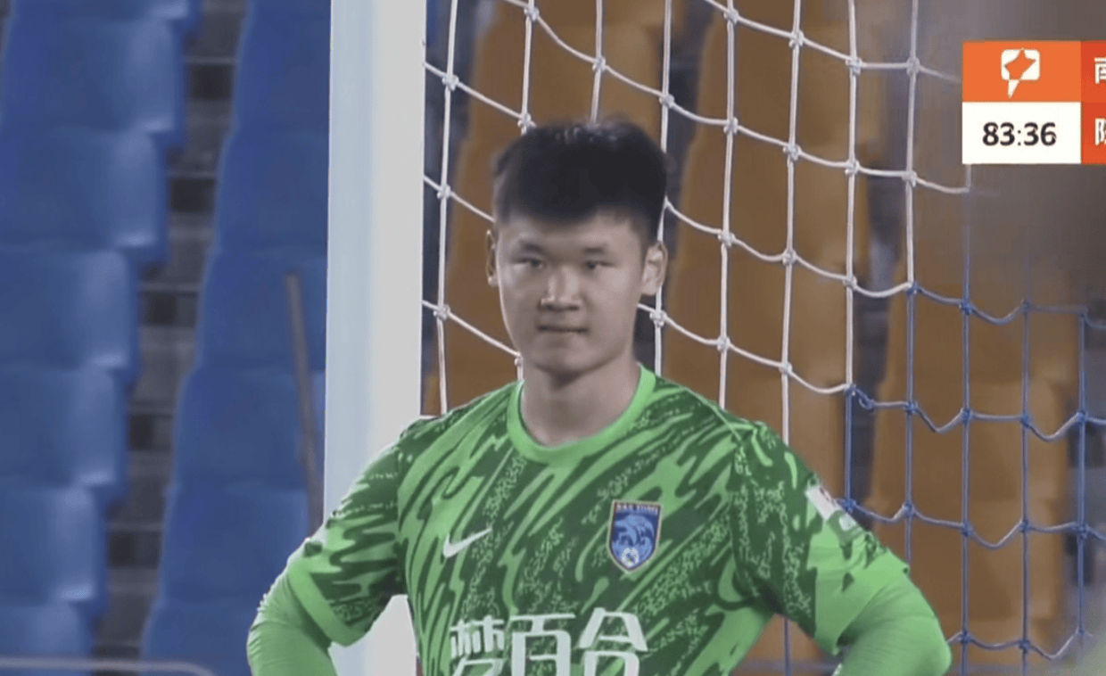 以外, 主动, 青岛红狮大